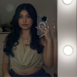 Meet your Posher, Adriana
